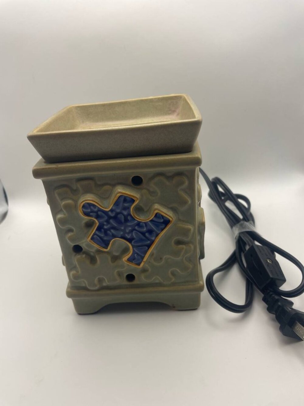 Scentsy Piece By Piece Full Size Puzzle Piece Tart Warmer "Autism Speaks" 2018